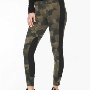 Athleta Women Essex Camo Hybrid Tight Jogger Pant Zip Pocket Pull On High Rise S